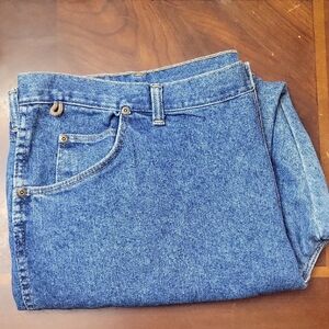 Men's Wrangler Blue Size 44 X 30 Outdoor Comfort Rugged Wear Jeans